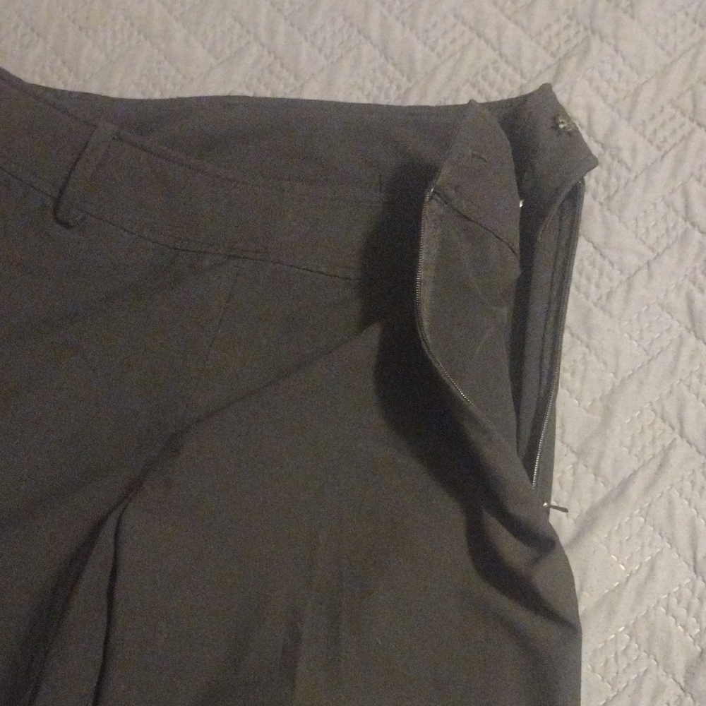 Sharon Young Black Pants with Button Accents - Picture 7 of 9